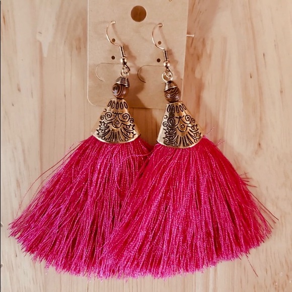 Earrings - Picture 1 of 1